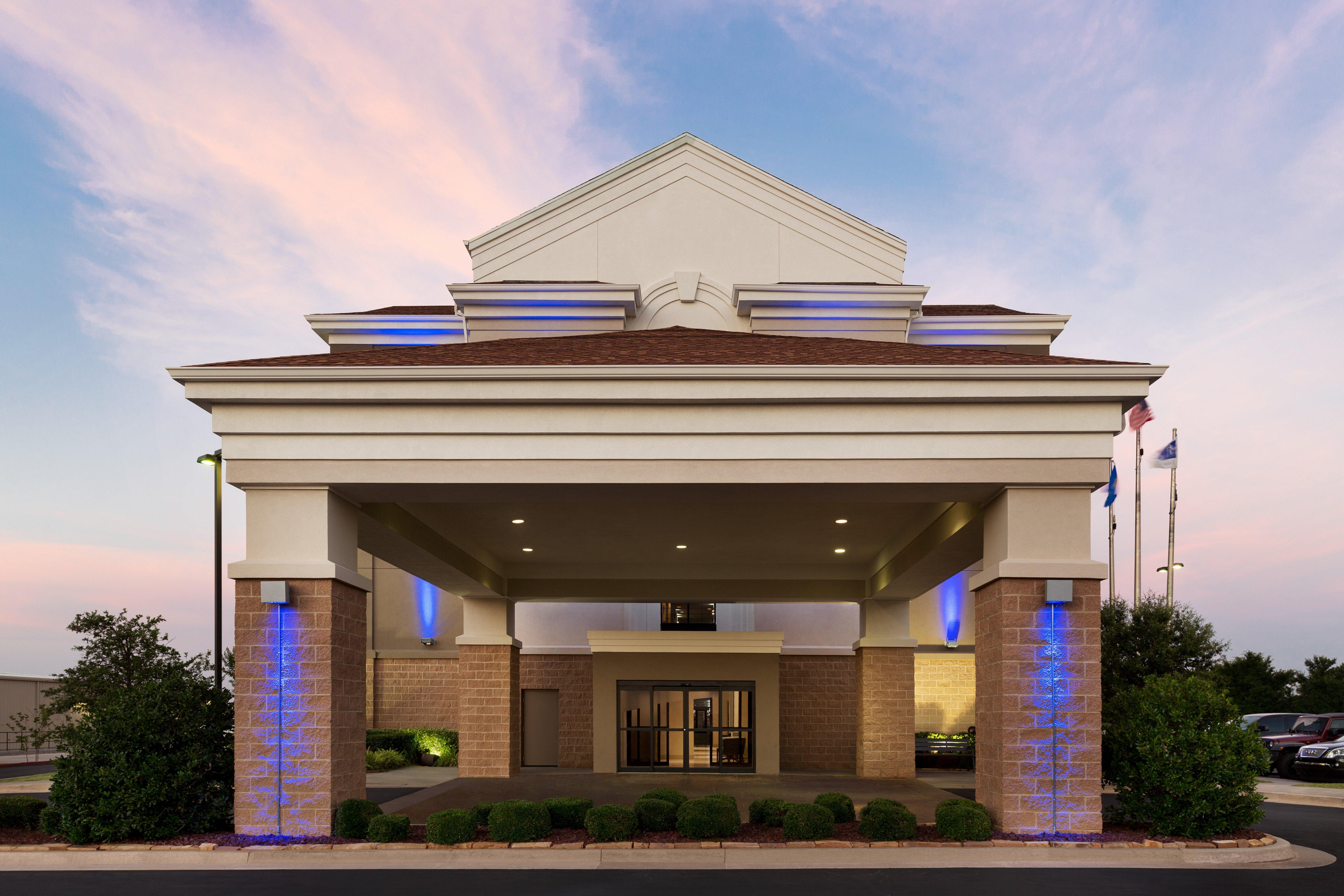 Holiday Inn Express Hotel & Suites Shawnee I-40 By Ihg Exterior photo