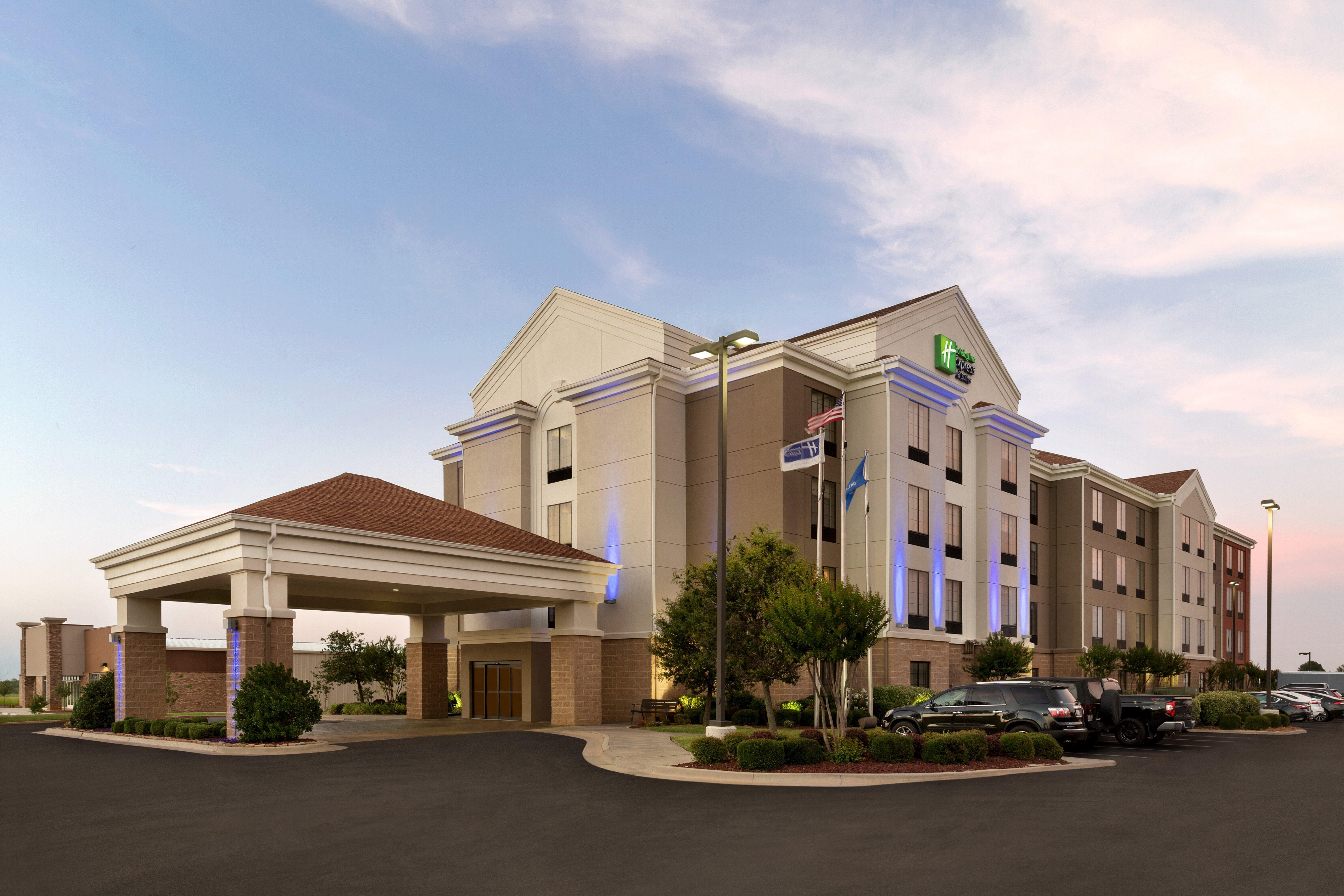 Holiday Inn Express Hotel & Suites Shawnee I-40 By Ihg Exterior photo