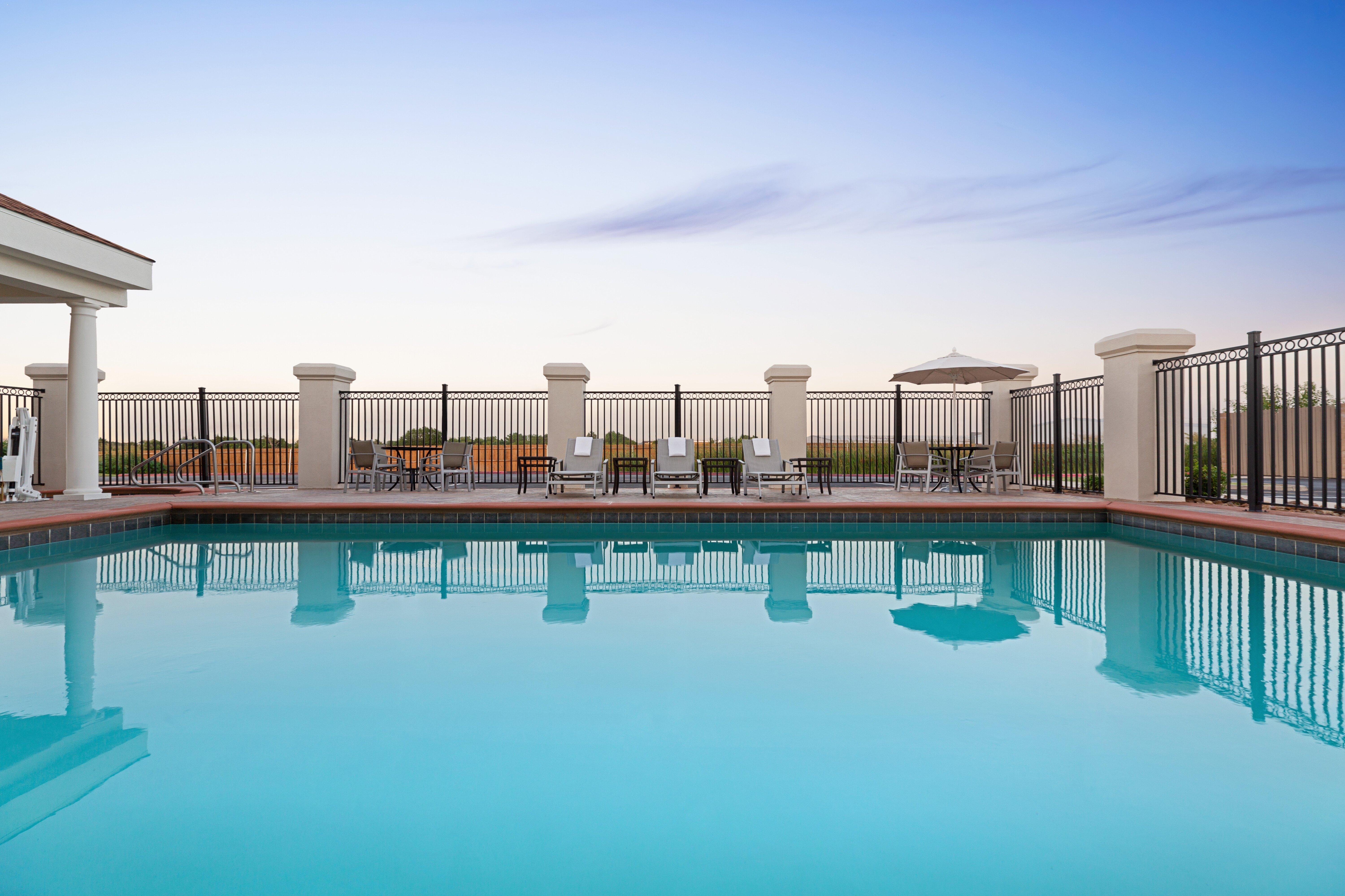 Holiday Inn Express Hotel & Suites Shawnee I-40 By Ihg Exterior photo